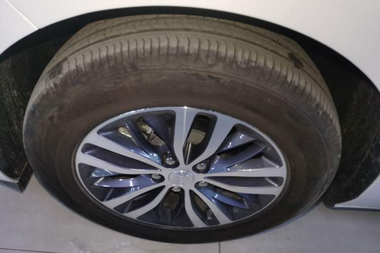 Used Buick GL8 2023 ES Lu Zun Deluxe Model
