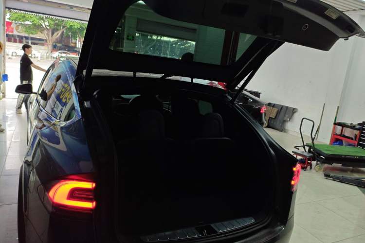 Used Tesla Model X 2017 X 100D Long Range Edition Trunk