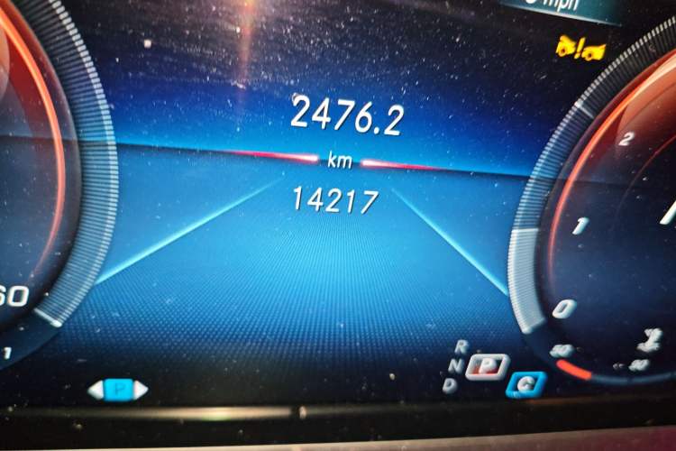 Used Mercedes-Benz E-Class 2023 Restyled E 300 L Sporty and Stylish Edition Odometer Close Up