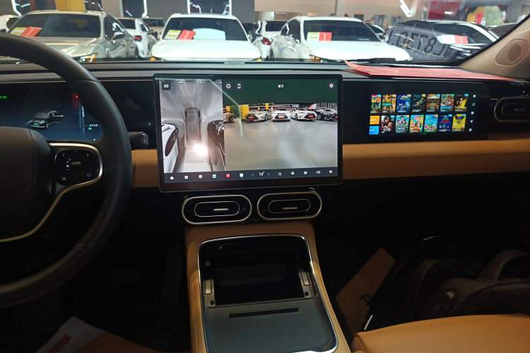 Used Leapmotor C11 2024 Pure Electric 515 Smart Drive Edition Audio And AC Panel