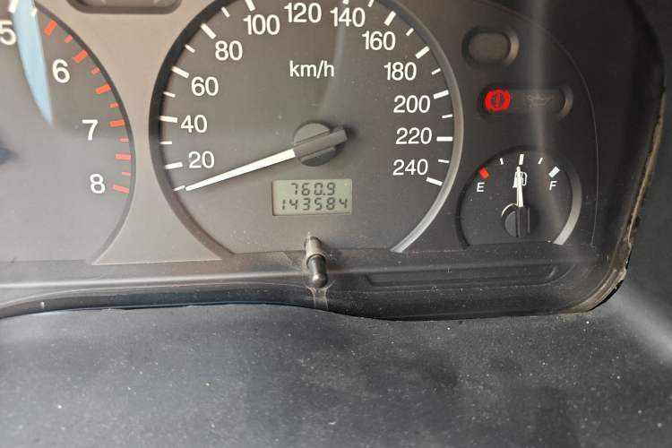 Used Ford Classic Transit 2015 2.4L Gasoline Multi-Function Vehicle Short Wheelbase 6-Seater Mid-Roof Model 4G64S4N