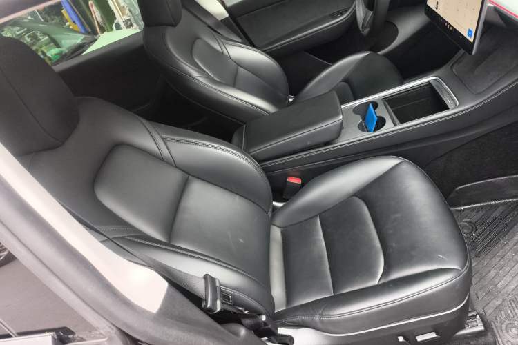 Used Tesla Model Y 2024 Rear-Wheel-Drive Version
