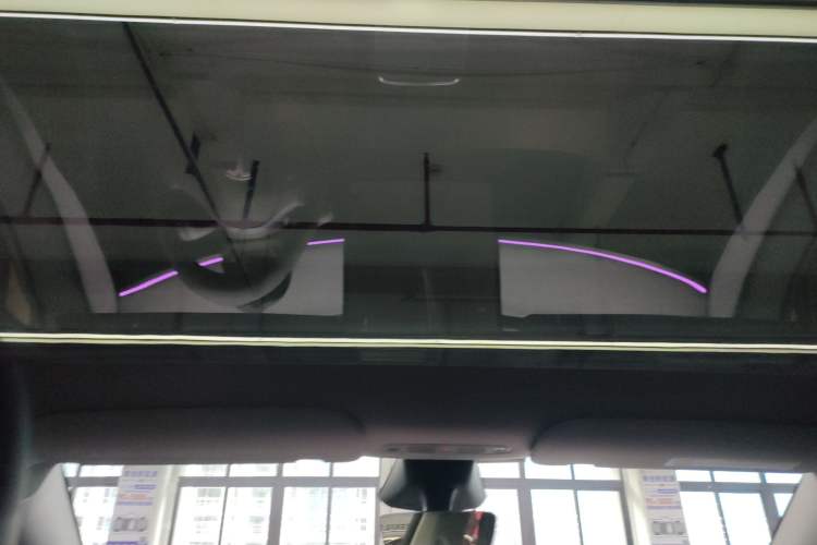 Used Tesla Model Y 2024 Rear-Wheel-Drive Version Headliner