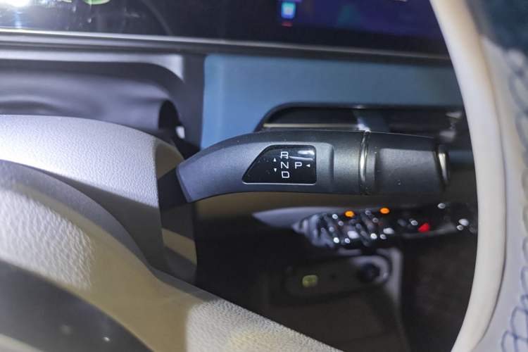 Used ORA Good Cat 2023 401 km Standard Range Premium Version Lithium Iron Phosphate
