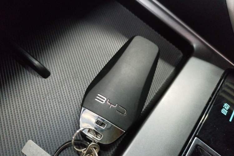 Used BYD Song PLUS New Energy 2025 EV 520km Luxury Version
