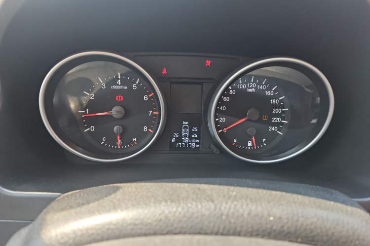 Used Haval H6 2013 Upgraded Model 1.5T Manual Two-Wheel Drive Elite Version
