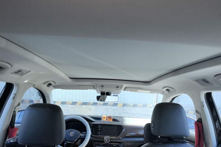 Used Volkswagen Tharu 2019 280TSI Two-Wheel Drive Flagship Version China VI Standard Headliner