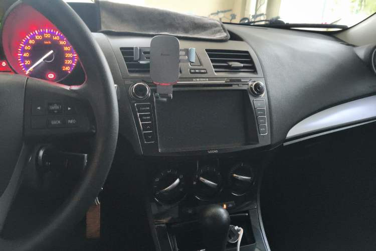 Used Mazda Mazda 3 2015 Hatchback 2.0L Automatic Sport Model