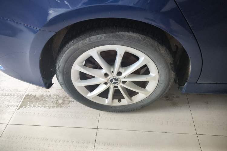 Used Mercedes-Benz A-Class 2021 A 200 L Sport Sedan Fashion Model
