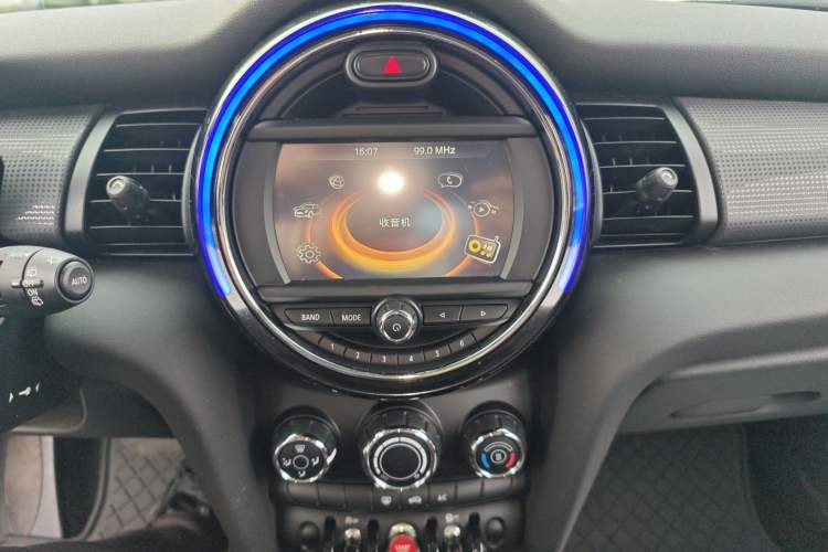 Used MINI 2015 1.5T COOPER Fun Five-Door Edition Audio And AC Panel
