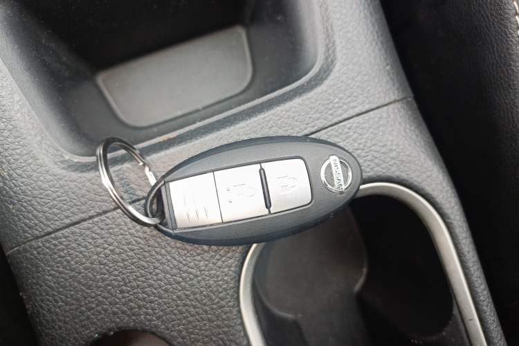 Used Nissan Tiida 2019 1.6L CVT Smart Drive Version China VI Standard
