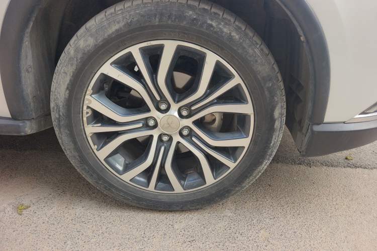 Used Mitsubishi Outlander 2018 2.4L 4x4 Elite Edition 5 Seats