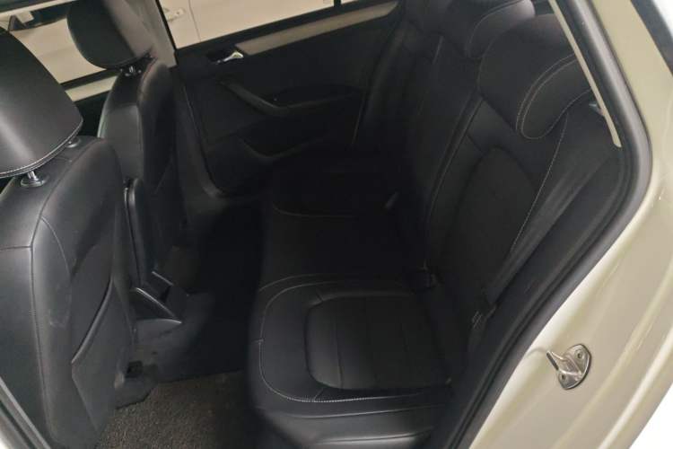 Used Skoda Rapid Spaceback 2016 Revised 1.6L Automatic Chuanxing Version Left Rear Seat