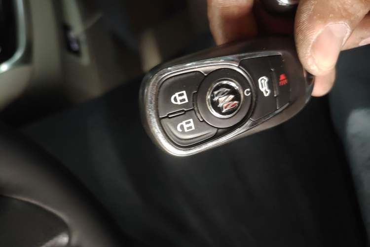 Used Buick GL8 2023 Land Executive Class 652T Luxury Model