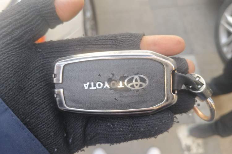 Used Toyota Land Cruiser 2012 4.0L Automatic VX Vehicle Key