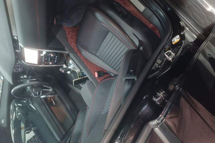 Used Land Rover Discovery Sport New Energy 2022 Facelifted P300e Plug-in Hybrid Electric Version