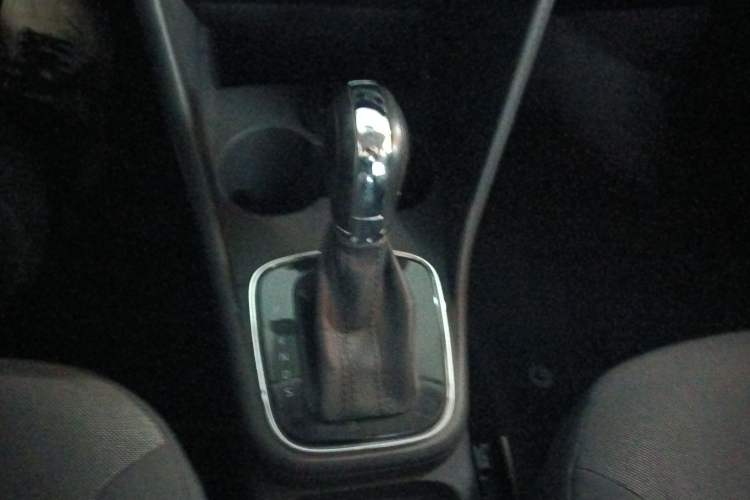 Used Volkswagen Polo 2018 1.5L Automatic Enjoyment Model Gear Lever