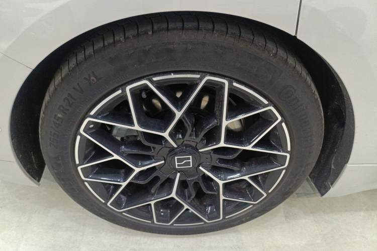 Used Zeekr 001 2025 ME Version 100 kWh All-Wheel Drive
