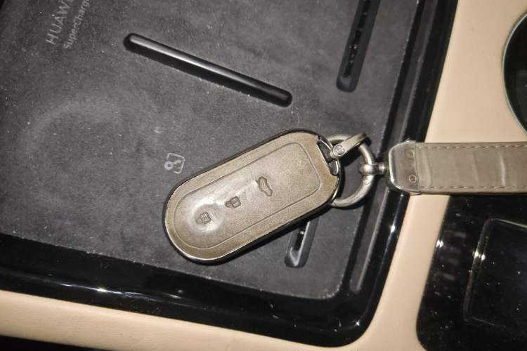 Used Hima AITO M5 2023 Extended-Range Four-Wheel Drive Intelligent Driving Version Interior 1