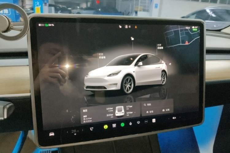 Used Tesla Model Y 2022 Long-Range All-Wheel-Drive Version