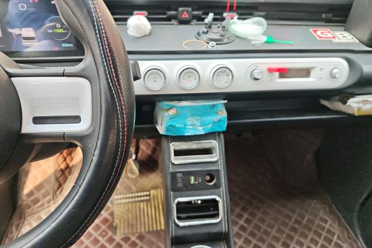 Used Wuling Hongguang MINIEV 2022 GAMEBOY 200km Gaming Edition with Lithium Iron Phosphate
