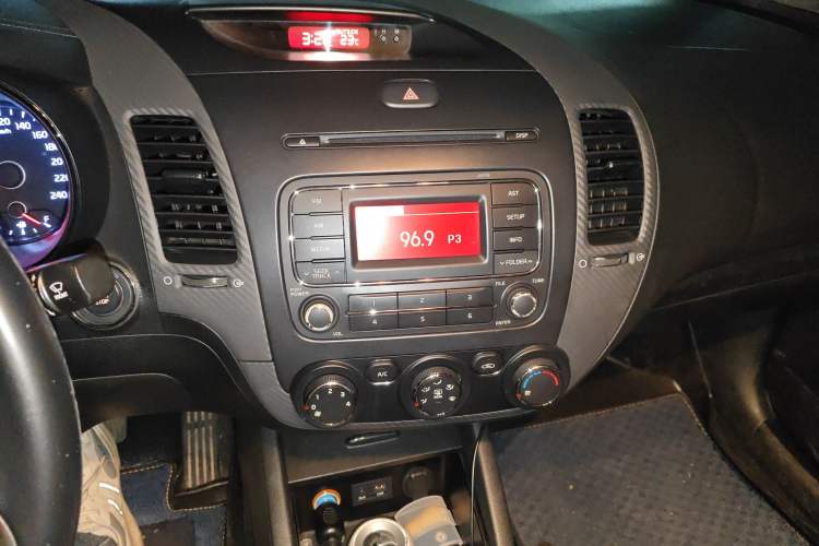 Used Kia K3 2013 1.6L Automatic GLS
