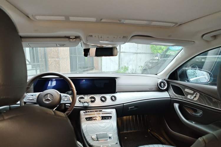 Used Mercedes-Benz CLS 2018 CLS 300 Dynamic Edition Headliner