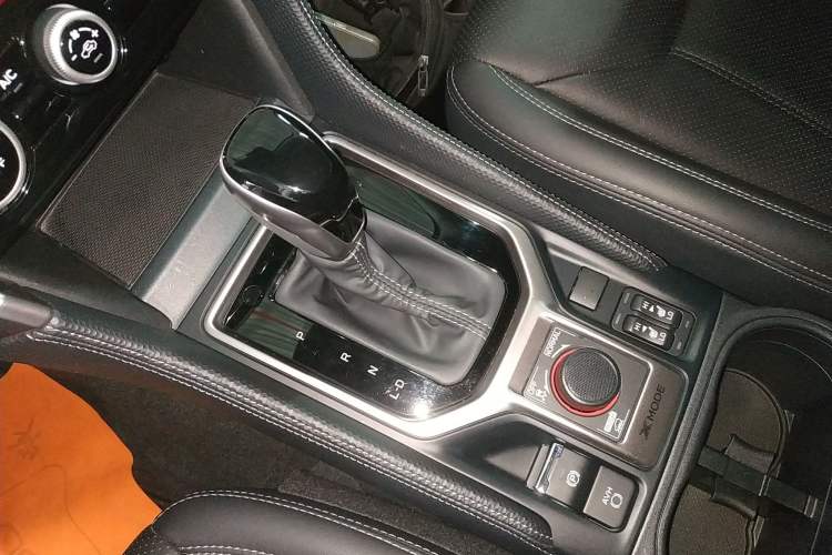 Used Subaru Forester 2022 2.0i AWD Luxury Edition EyeSight Gear Lever