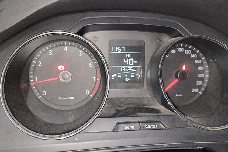 Used Volkswagen Bora 2013 1.6L Manual Fashion Edition Odometer Close Up