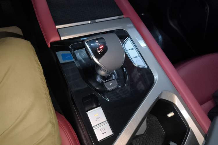 Used JETOUR X70 2024 1.5T DCT Glory PRO 5-Seater