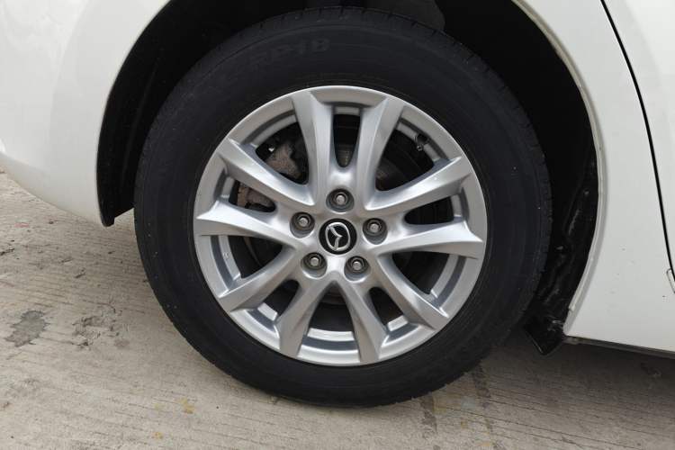 Used Mazda Mazda 3 Axela 2017 Hatchback 1.5L Automatic Comfort Model Emission Standard China V