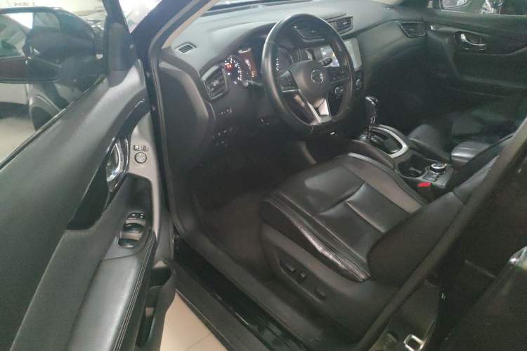 Used Nissan X-Trail 2019 2.5L CVT Smart Connect Luxury Edition 4WD