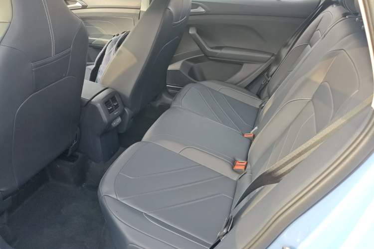 Used Volkswagen Tharu 2025 NewRui 300TSI Prestige Edition