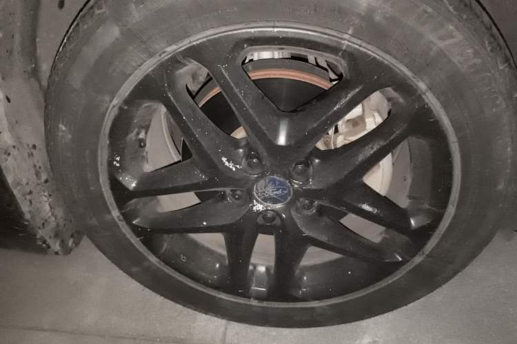Used Ford Mondeo 2013 1.5L GTDi180 Fashion Edition Right Front Wheel Hub