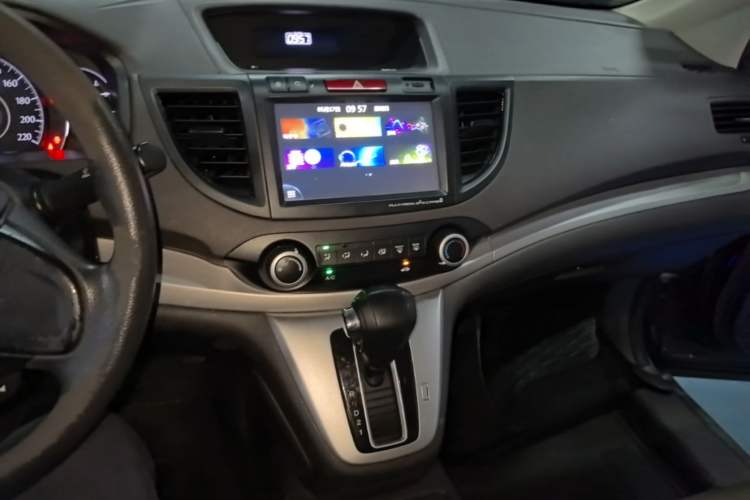 Used Honda CR-V 2012 2.0L two-wheel drive urban version
