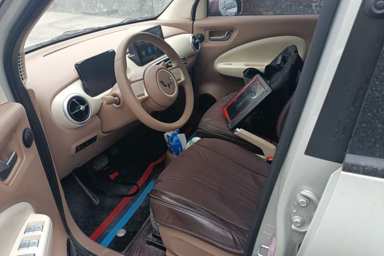 Used Wuling Hongguang MINIEV 2025 Four-Door Version Advanced Edition
