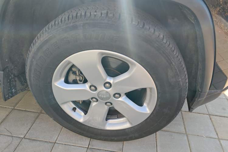 Used Jeep Grand Cherokee 2011 3.6L Comfort Edition