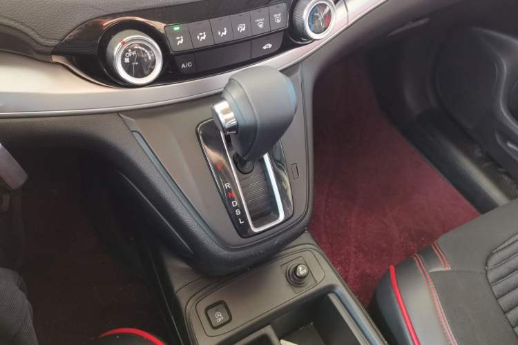 Used Honda CR-V 2016 2.0L two-wheel drive Urban Edition Gear Lever