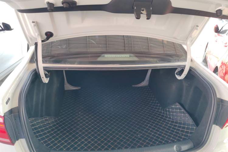 Used Volkswagen Lavida 2019 Lavida Start 1.5L Automatic Trendy Version China VI Standard Trunk