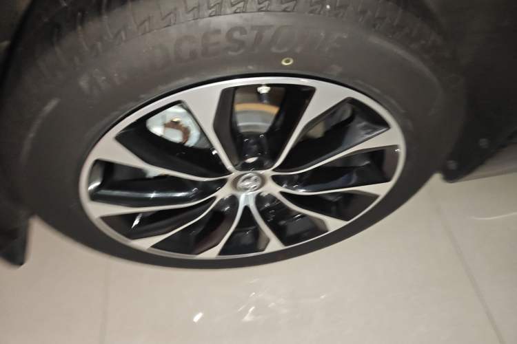 Used Toyota Avalon 2023 2.0L Luxury Edition