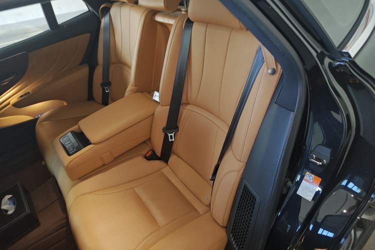 Used Lexus LS 2021 500h Excellence Edition
