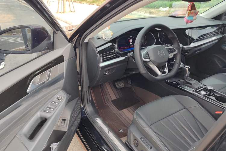 Used Volkswagen Passat 2025 Outstanding Model 380TSI Dragon Glory Edition