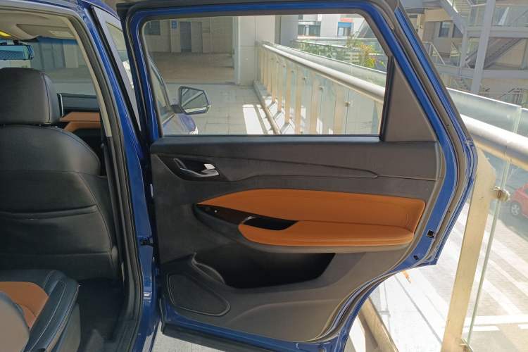 Used Wuling Hongguang S3 2018 1.5T Manual Luxury Model China V Standard
