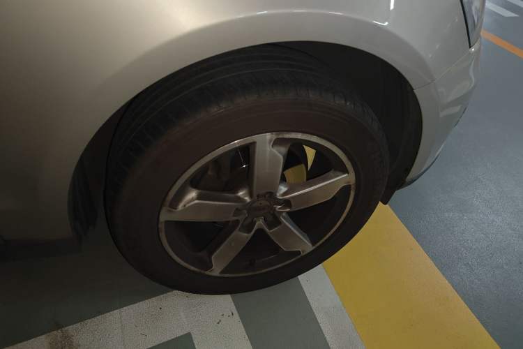 Used Audi Q5 2016 40 TFSI Technology Edition Right Front Wheel Hub