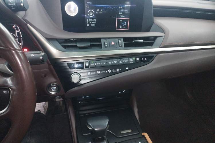 Used Lexus ES 2020 260 Excellence Edition
