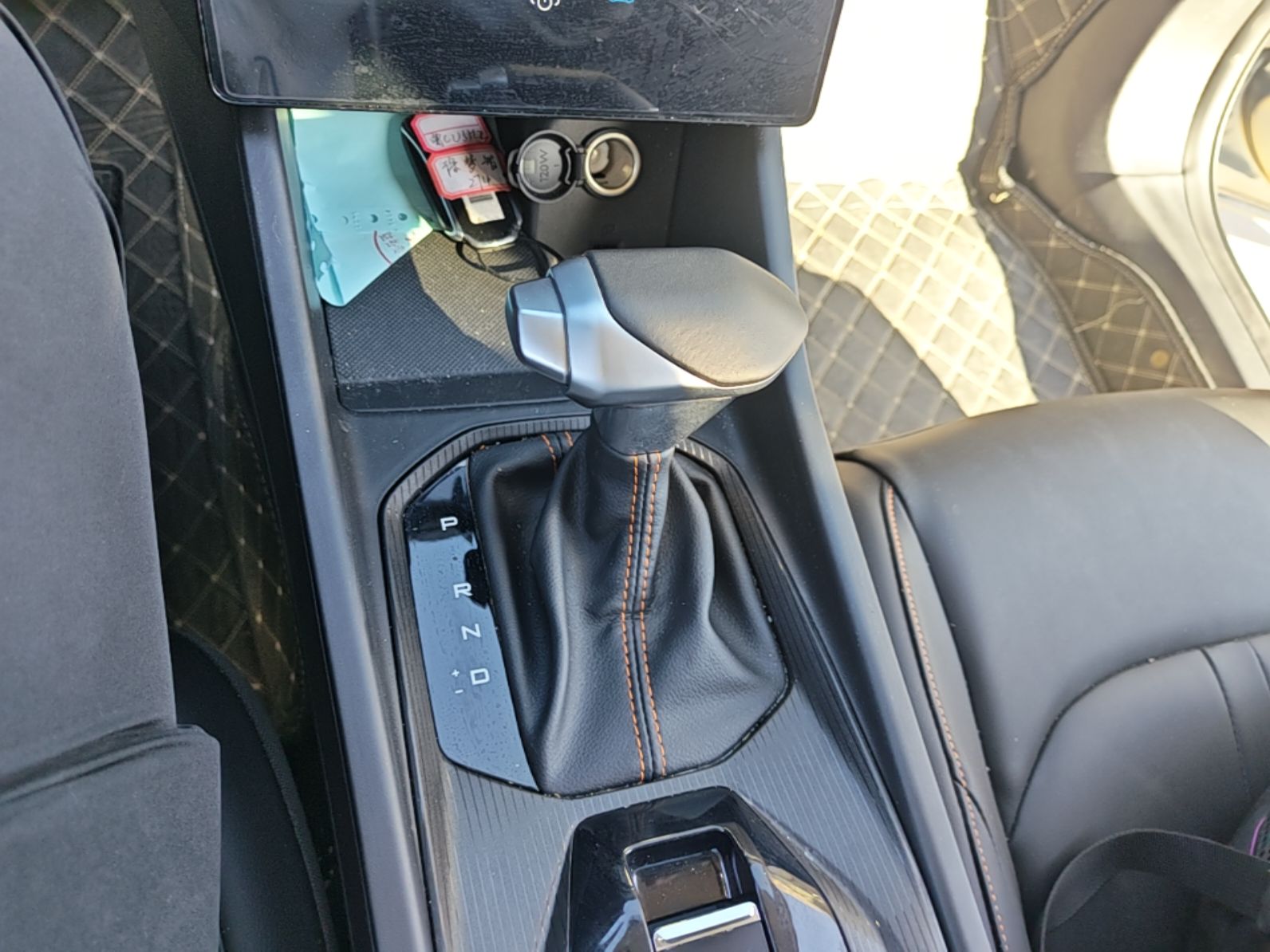Dongfeng Aeolus Yixuan 2026 1.5L Automatic Luxury Edition — снимка 16