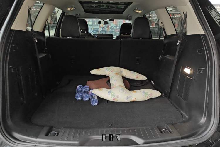 Used Ford Edge 2022 PLUS EcoBoost 245 Four-Wheel Drive Platinum Edition 7-Seater
