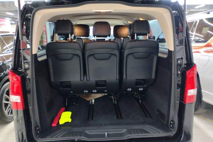 Used Mercedes-Benz Vito 2023 2.0T Business Version 7 Seats
