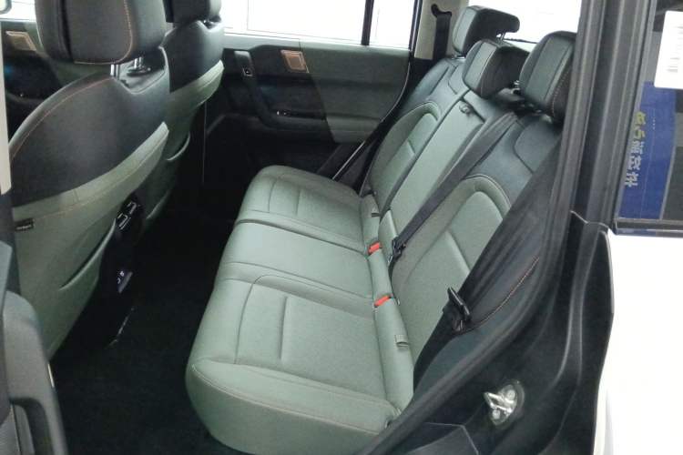 Used iCAR 03 2024 472km Four-Wheel Drive Long-Range Intelligent Advanced Version Left Rear Seat