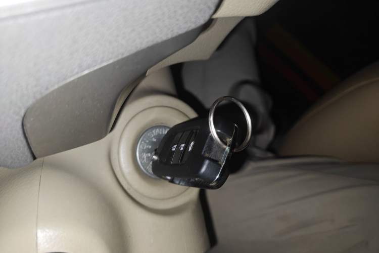 Used Nissan Sylphy 2012 Classic 1.6XE Manual Comfort Edition Vehicle Key